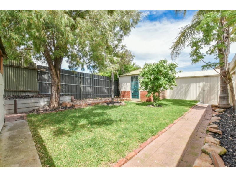 6 St Helens Court, Woodcroft SA 5162