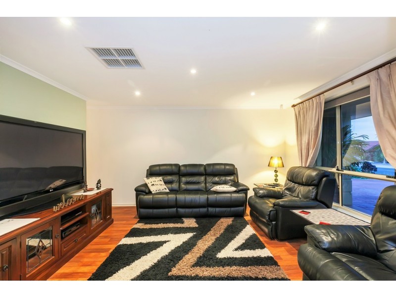 61 Pridham Boulevard, Aldinga Beach SA 5173