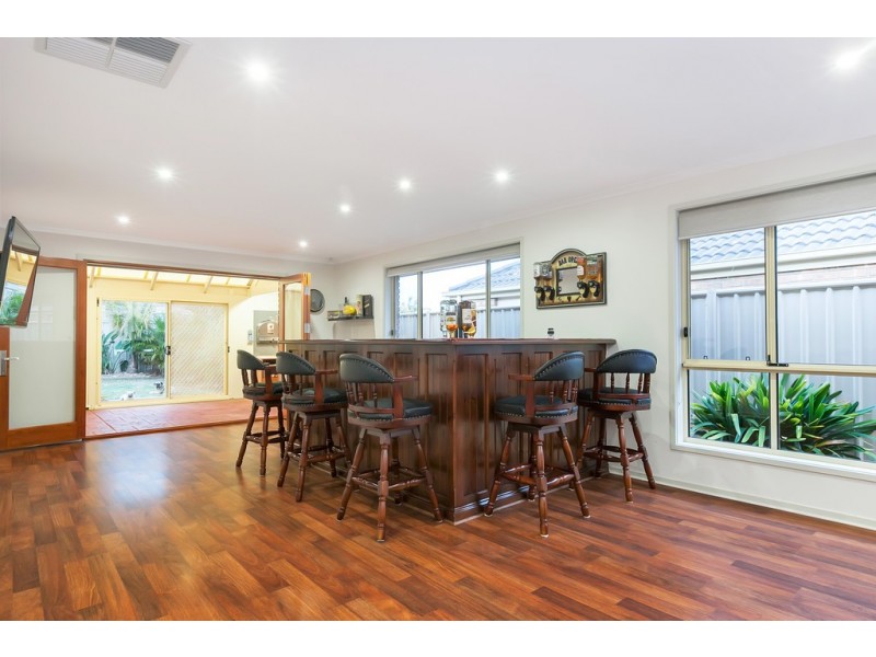 61 Pridham Boulevard, Aldinga Beach SA 5173