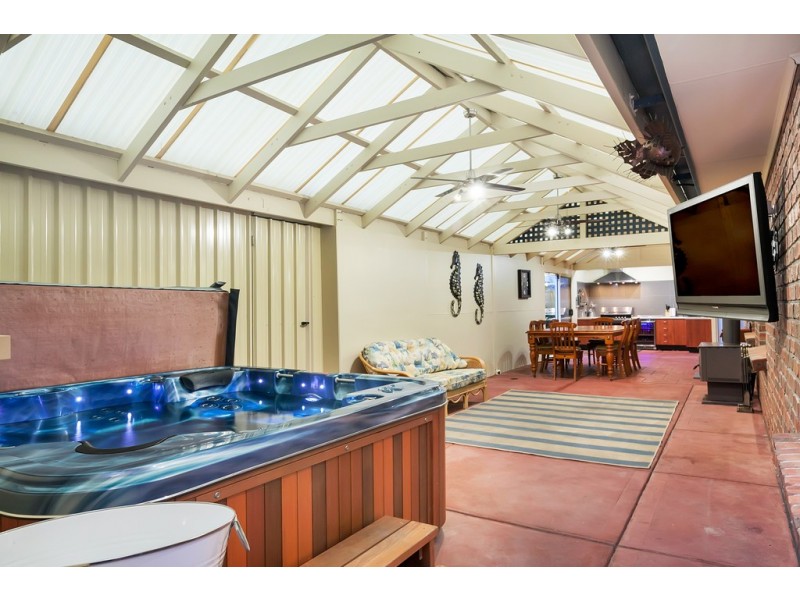 61 Pridham Boulevard, Aldinga Beach SA 5173