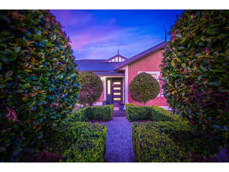 3 The Crest, Chandlers Hill SA 5159