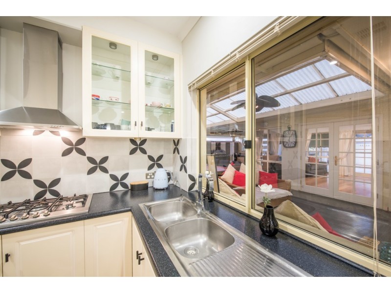 3 The Crest, Chandlers Hill SA 5159