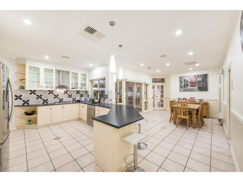 3 The Crest, Chandlers Hill SA 5159