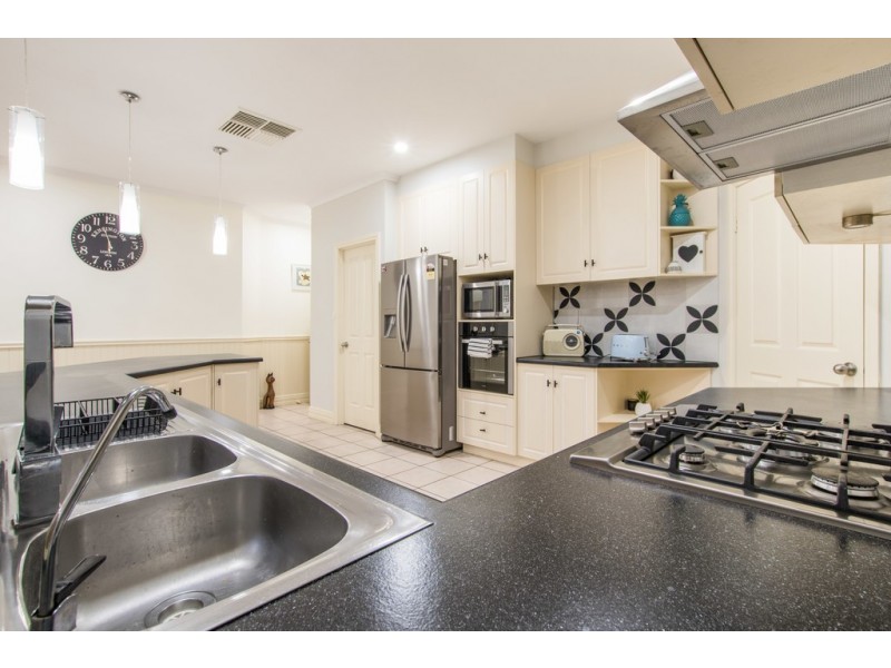 3 The Crest, Chandlers Hill SA 5159