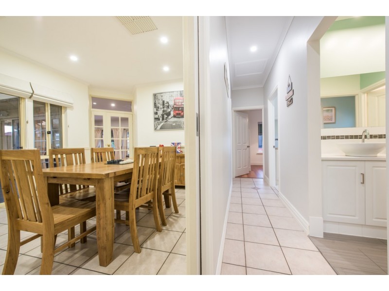 3 The Crest, Chandlers Hill SA 5159
