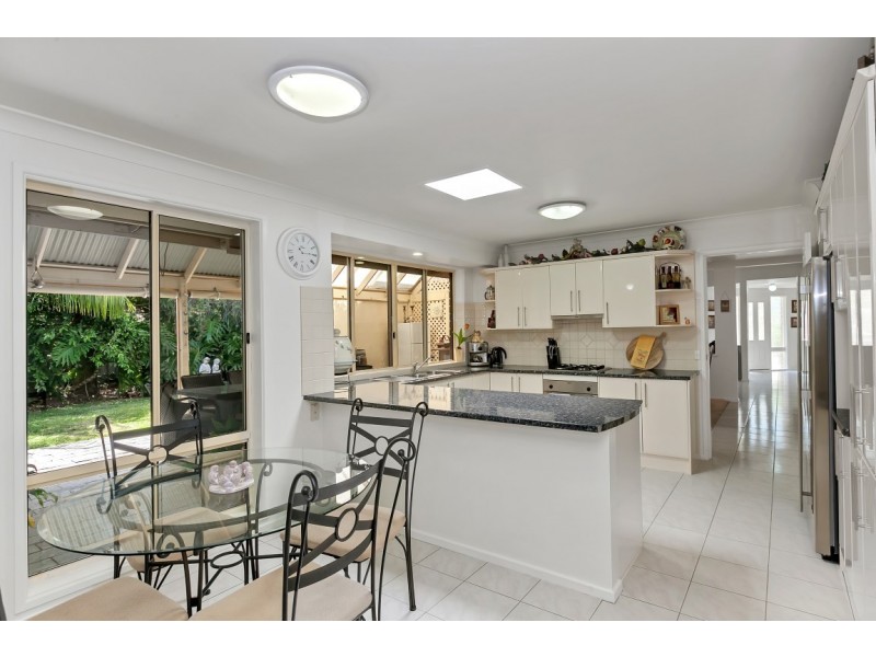 1 Shire Court, Woodcroft SA 5162