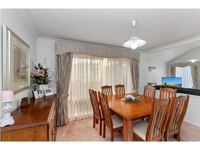 1 Shire Court, Woodcroft SA 5162