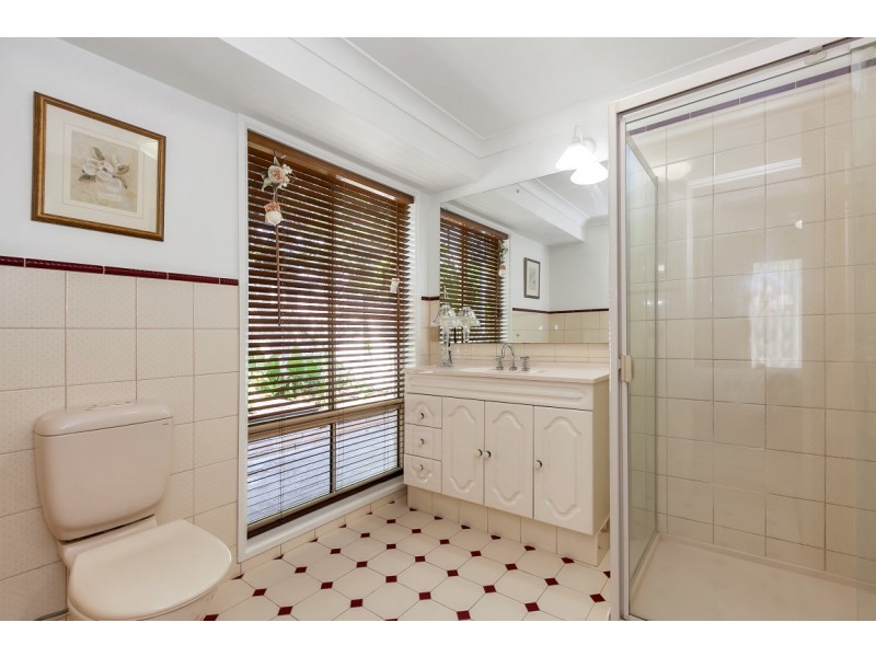 1 Shire Court, Woodcroft SA 5162