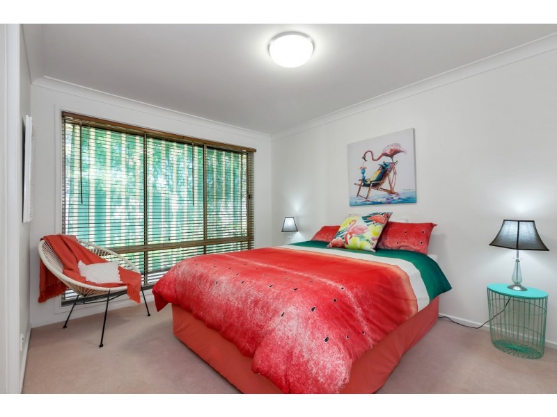 1 Shire Court, Woodcroft SA 5162