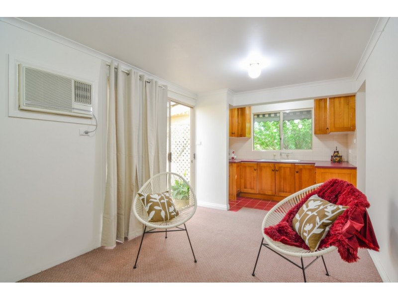 1 Shire Court, Woodcroft SA 5162