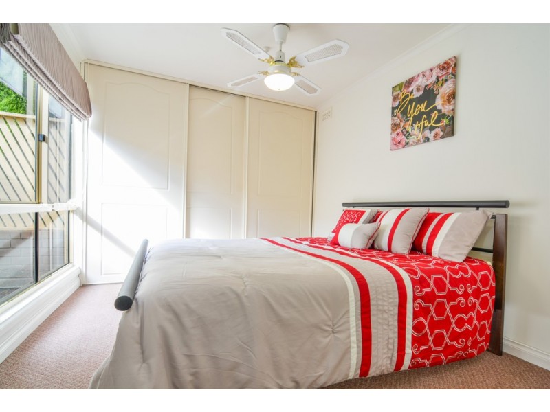 1 Shire Court, Woodcroft SA 5162