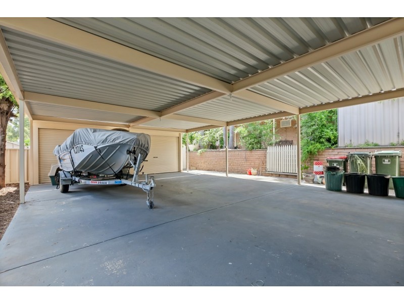 1 Shire Court, Woodcroft SA 5162