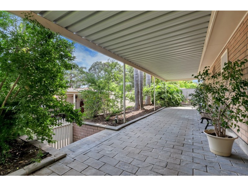 1 Shire Court, Woodcroft SA 5162