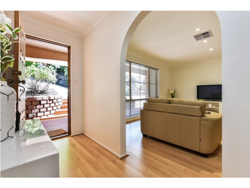 22 Evandale Circuit, Happy Valley SA 5159