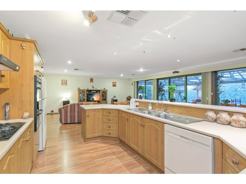 43 Dalkeith Road, Seaford Rise SA 5169