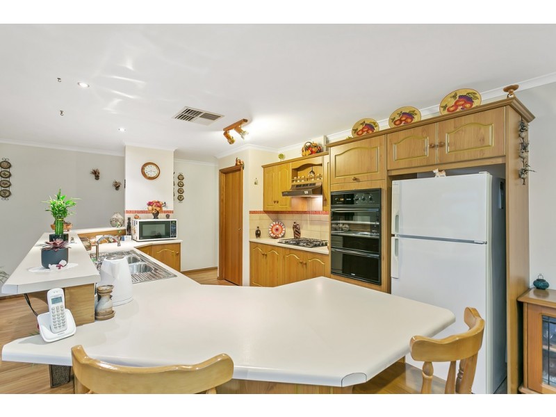 43 Dalkeith Road, Seaford Rise SA 5169