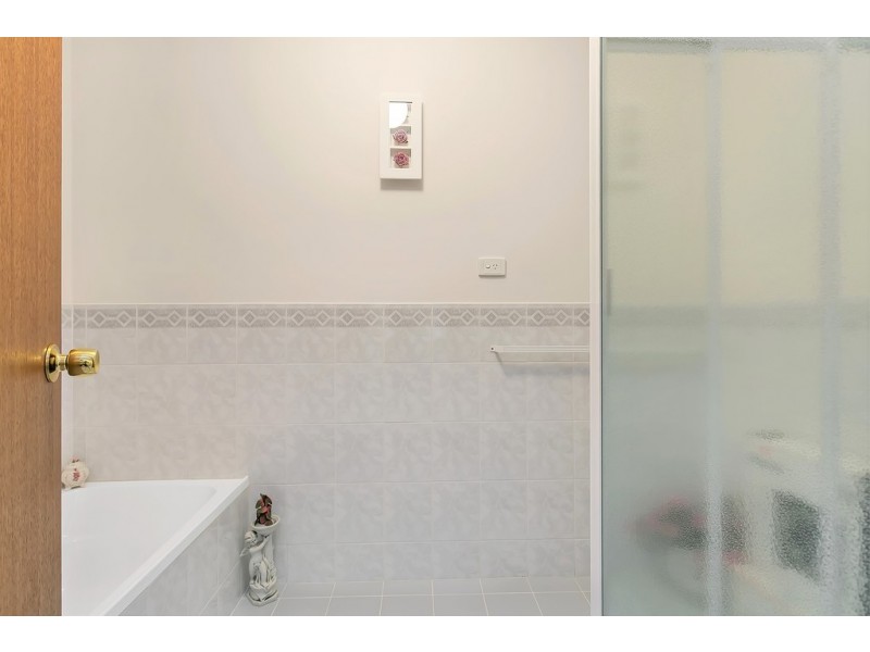 43 Dalkeith Road, Seaford Rise SA 5169