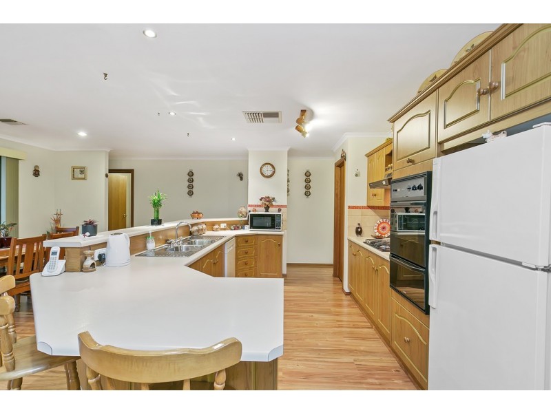 43 Dalkeith Road, Seaford Rise SA 5169