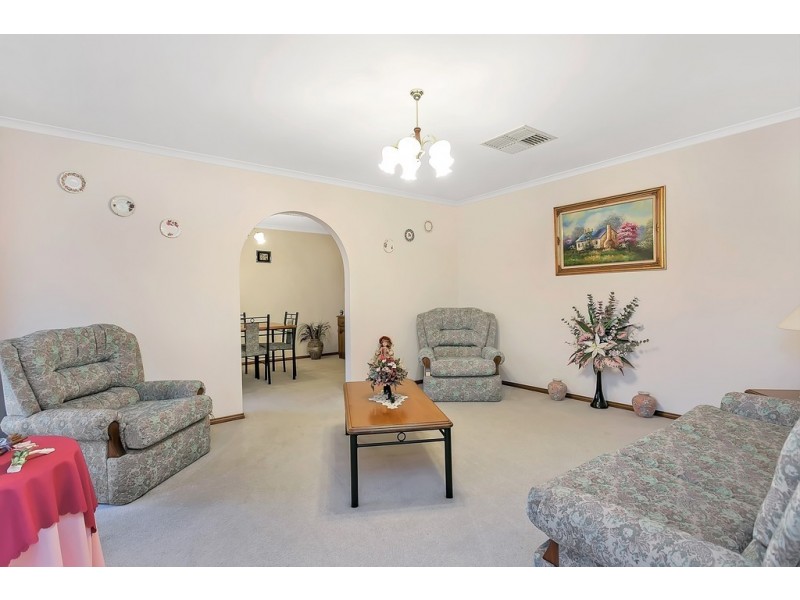 43 Dalkeith Road, Seaford Rise SA 5169