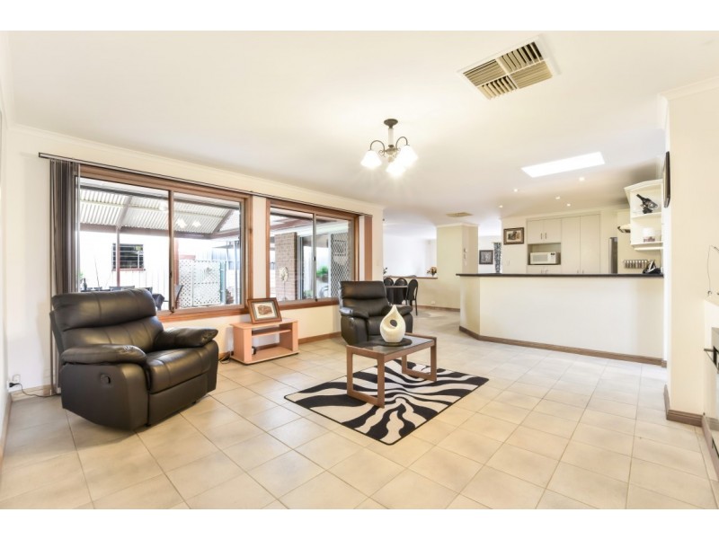 1 Young Street, Sheidow Park SA 5158