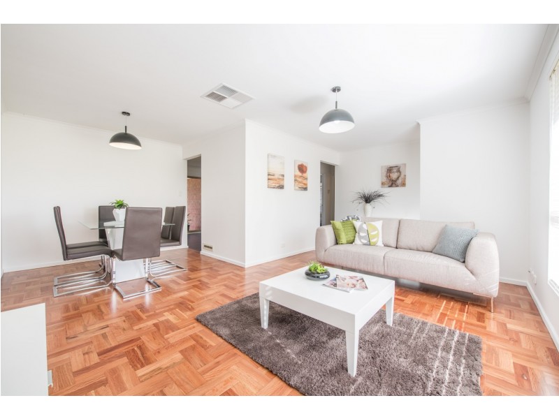 31 Bordeaux Drive, Woodcroft SA 5162