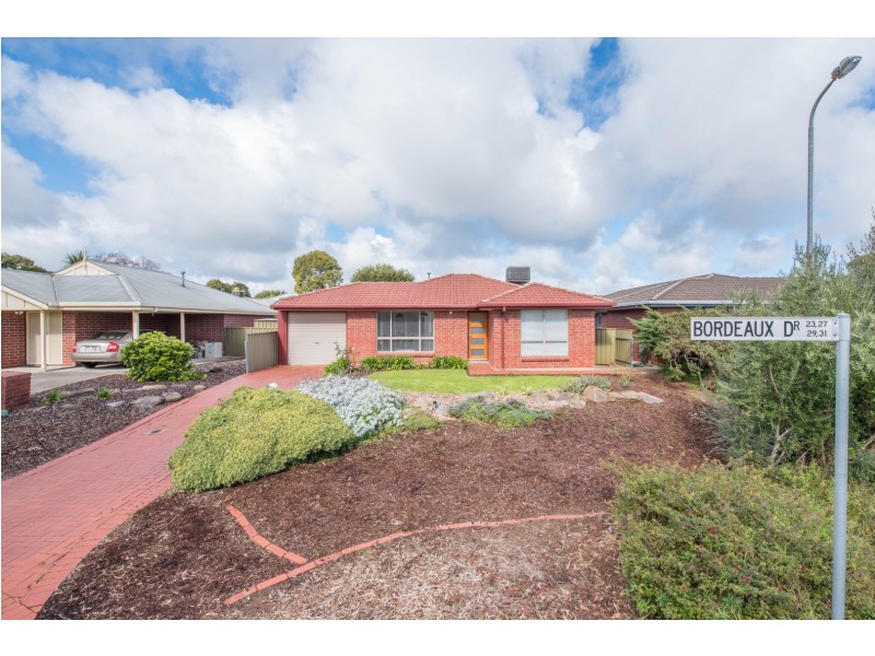 31 Bordeaux Drive, Woodcroft SA 5162
