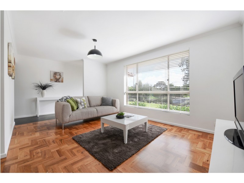 31 Bordeaux Drive, Woodcroft SA 5162