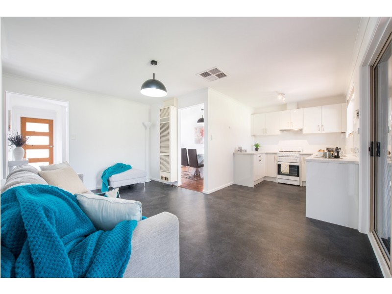 31 Bordeaux Drive, Woodcroft SA 5162