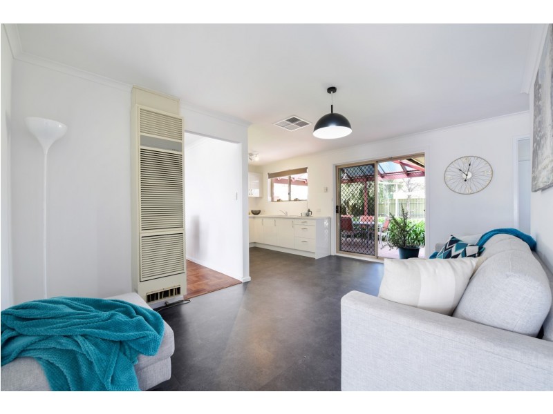 31 Bordeaux Drive, Woodcroft SA 5162