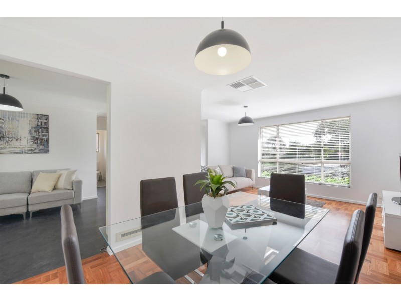 31 Bordeaux Drive, Woodcroft SA 5162