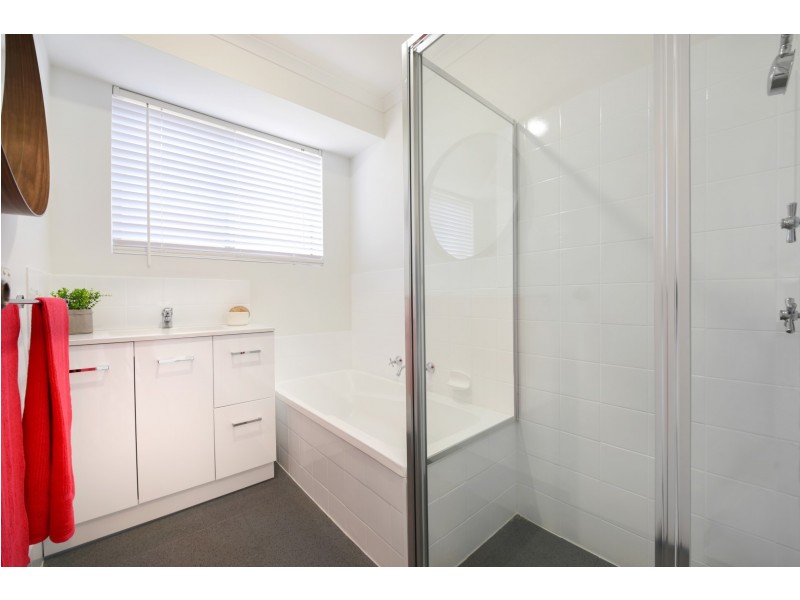 31 Bordeaux Drive, Woodcroft SA 5162