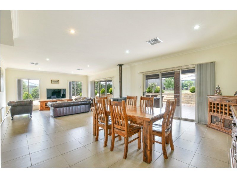 6 Spring Crescent, Mclaren Flat SA 5171