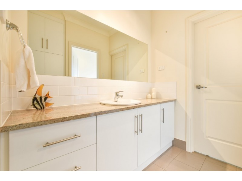 6 Spring Crescent, Mclaren Flat SA 5171