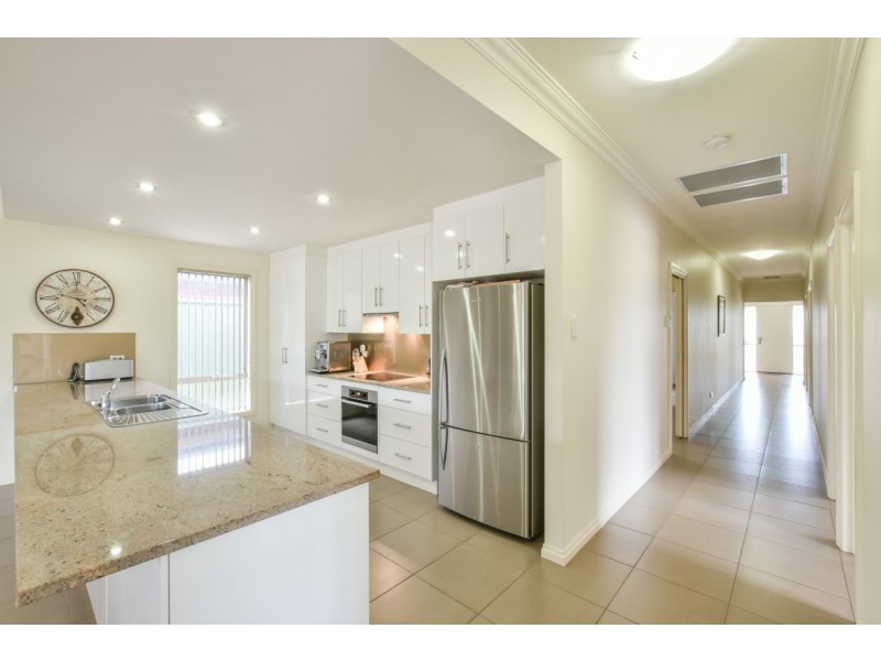6 Spring Crescent, Mclaren Flat SA 5171