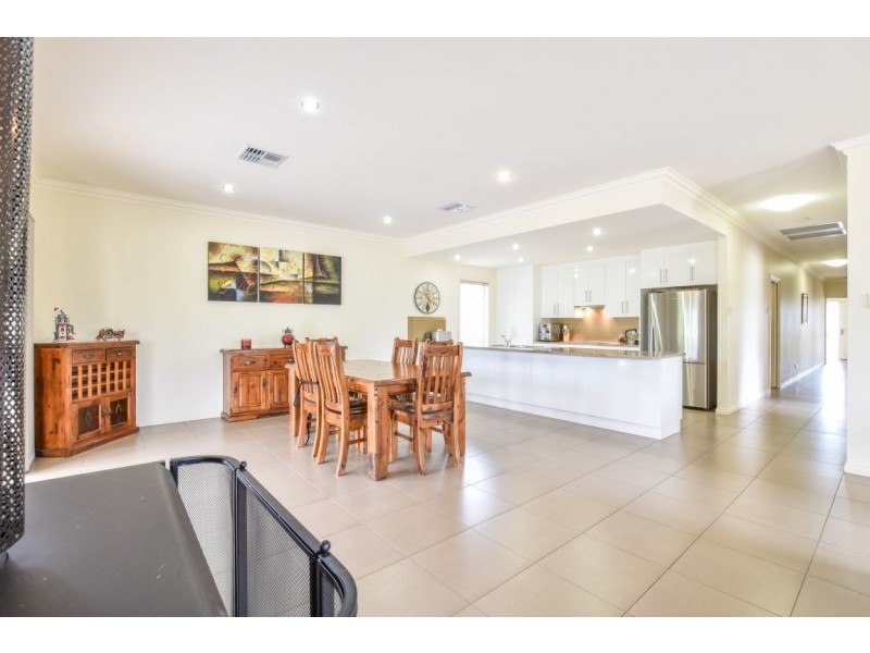6 Spring Crescent, Mclaren Flat SA 5171