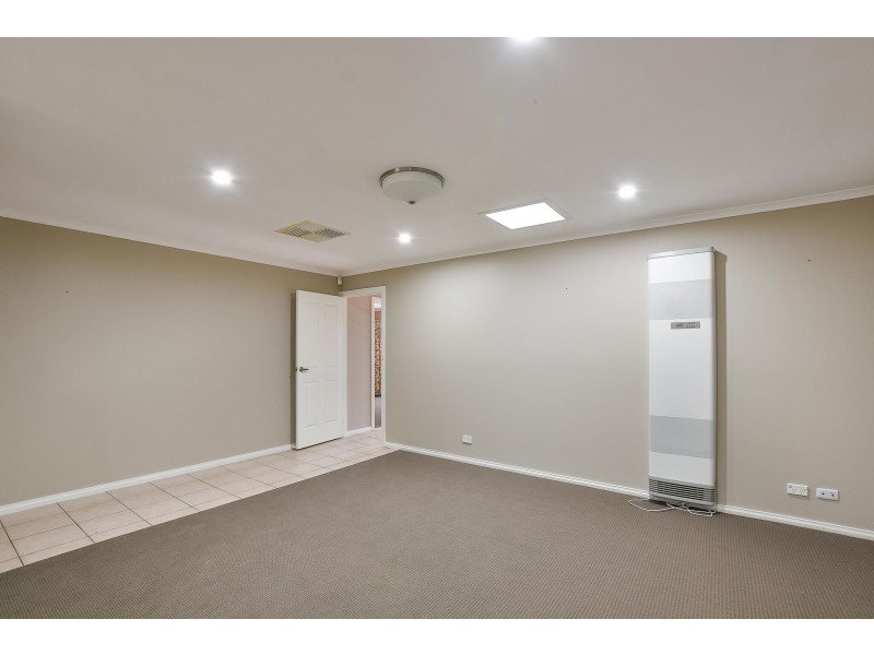 55A Dorrien Avenue, Woodcroft SA 5162