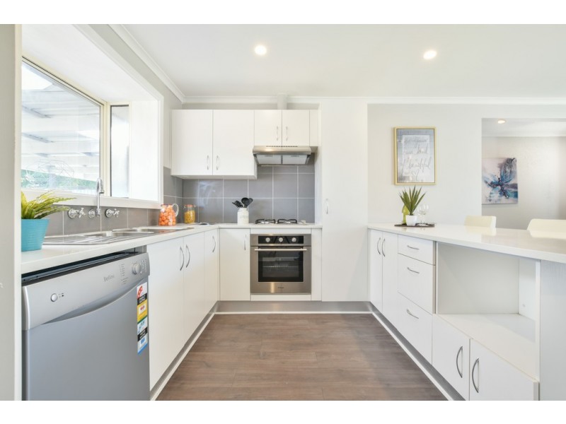 10 Kiah Crescent, Sheidow Park SA 5158