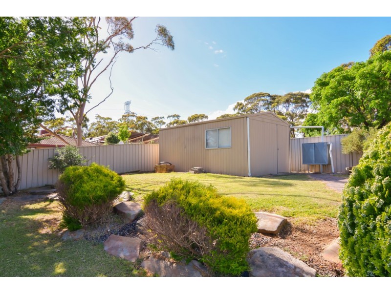 10 La Salle Court, Happy Valley SA 5159