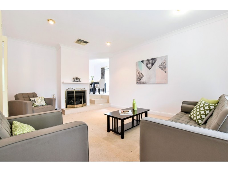 4 Goss Road, Aberfoyle Park SA 5159