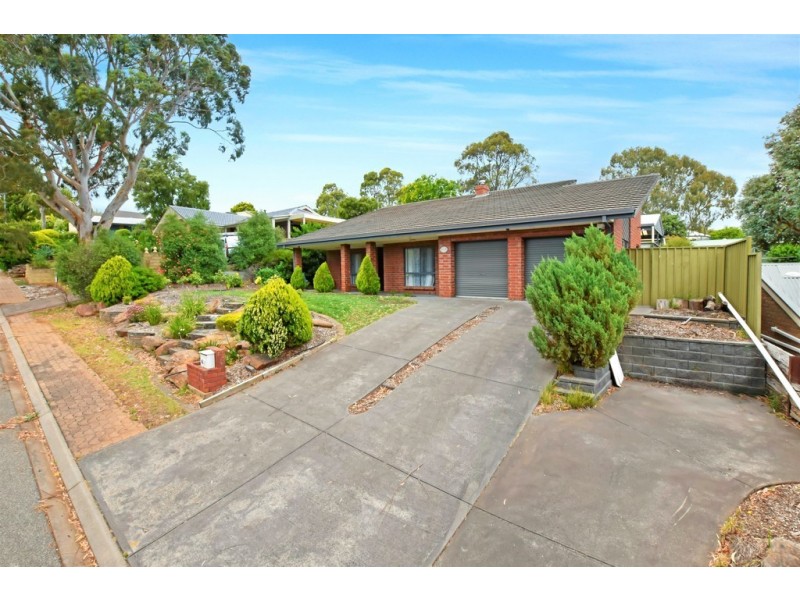4 Goss Road, Aberfoyle Park SA 5159