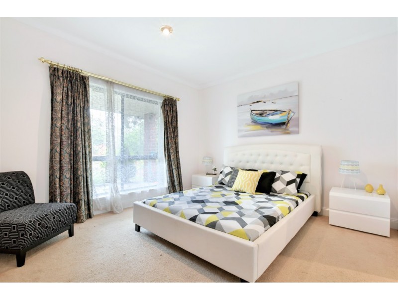 4 Goss Road, Aberfoyle Park SA 5159