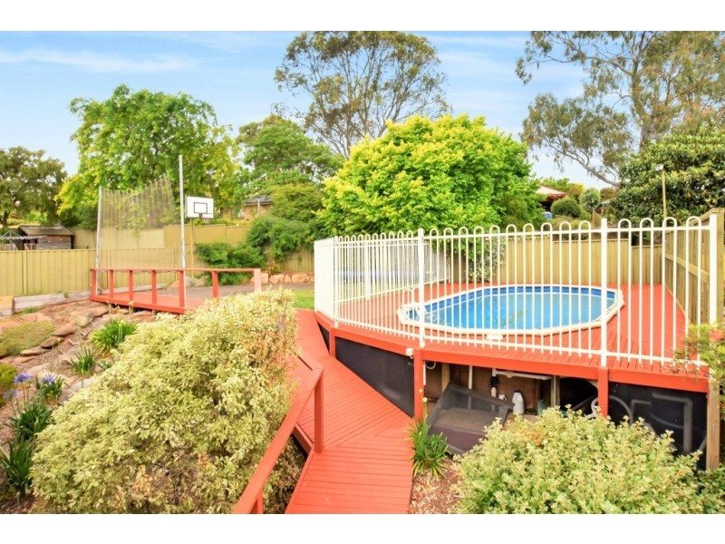 4 Goss Road, Aberfoyle Park SA 5159