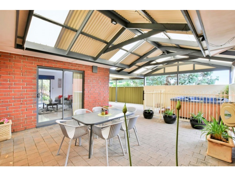 4 Goss Road, Aberfoyle Park SA 5159