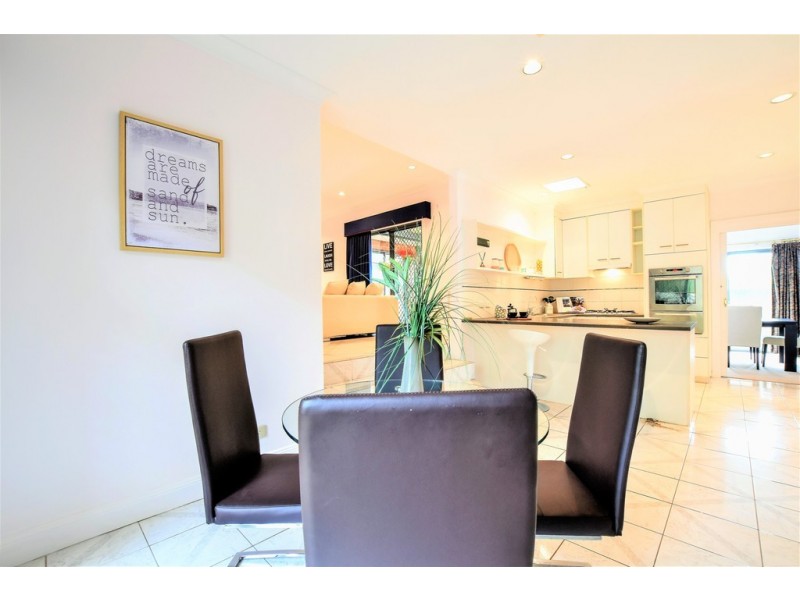 4 Goss Road, Aberfoyle Park SA 5159