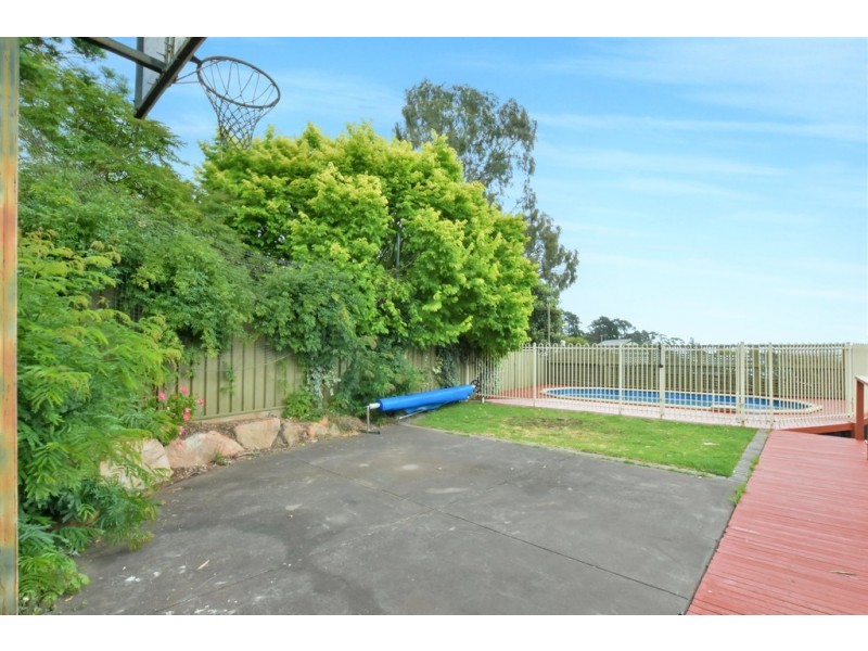 4 Goss Road, Aberfoyle Park SA 5159