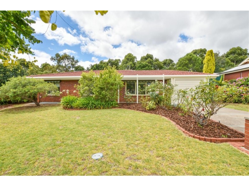 15 Waverley Drive, Willunga SA 5172