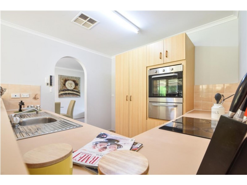 15 Waverley Drive, Willunga SA 5172