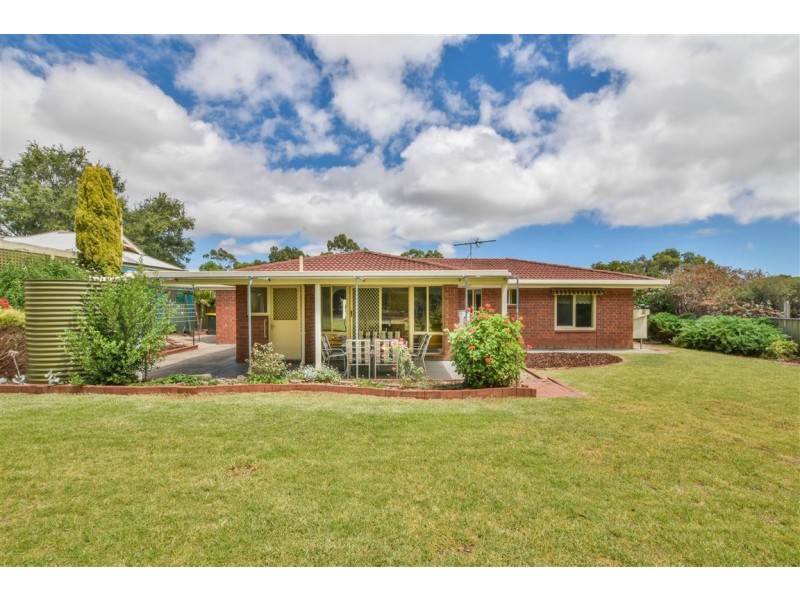 15 Waverley Drive, Willunga SA 5172