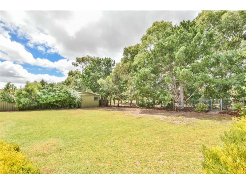 15 Waverley Drive, Willunga SA 5172
