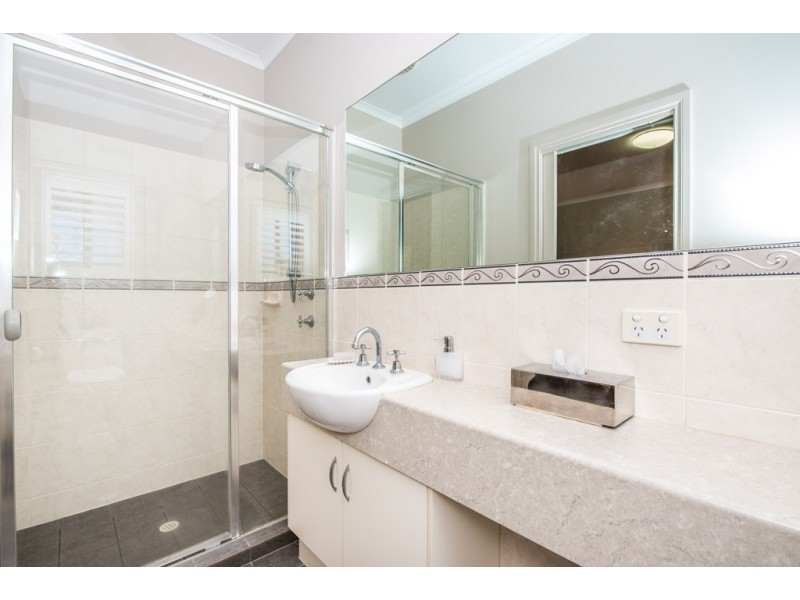 10 Glamis Avenue, Seacombe Gardens SA 5047